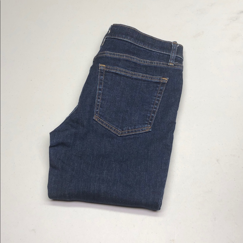 LIKE NEW GAP TRUE SKINNY MID-RISE JEANS 4/27x23 ⭐️